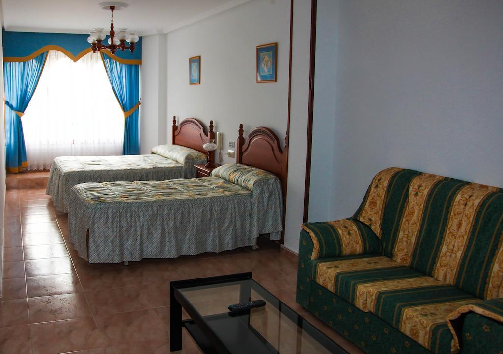 Los Dos Alemanes Melide Bilik gambar